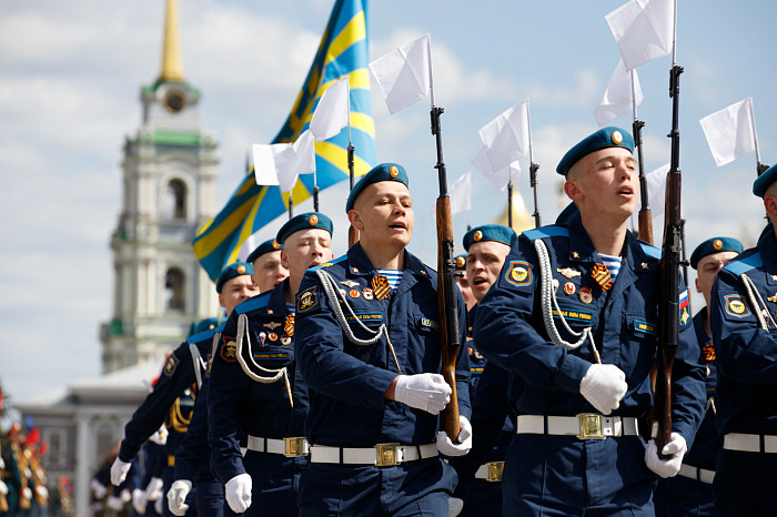 В Туле состоялся военный парад в честь Победы в Великой Отечественной войне