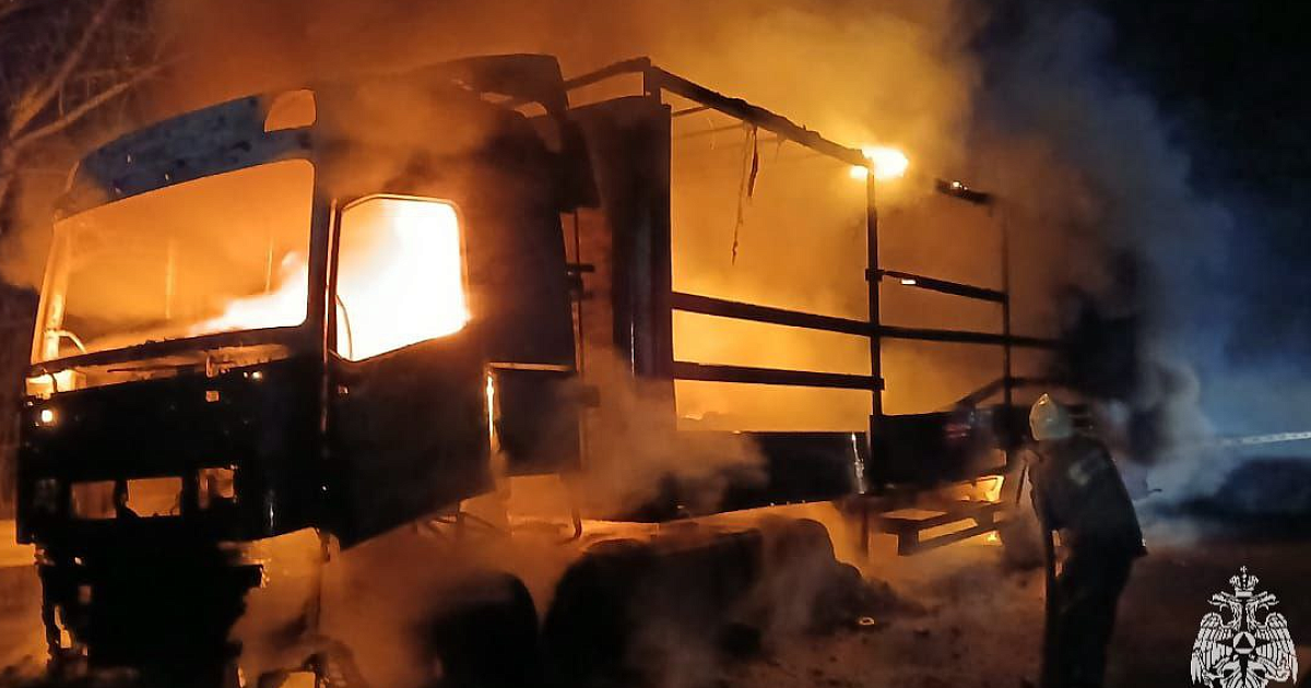 На трассе М-4 в Веневском районе сгорел грузовой автомобиль — ТСН 24