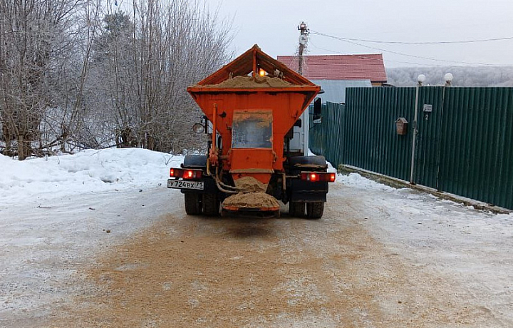 192 тонны противогололедных материалов израсходовали в Туле за сутки