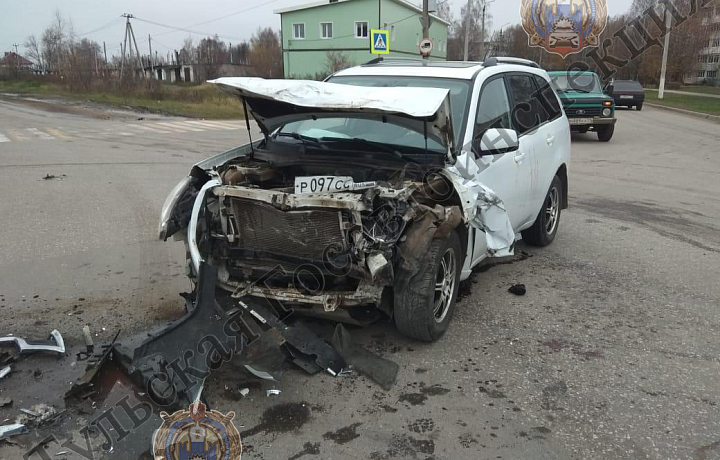 Автоледи на Renault Daster оказалась на больничной койке после ДТП в Щекино