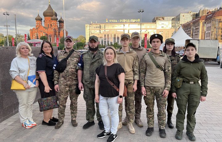 Тульская полиция и казаки провели рейд по популярным местам у подростков