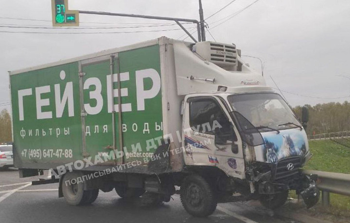 В Тульской области произошло ДТП с грузовиком