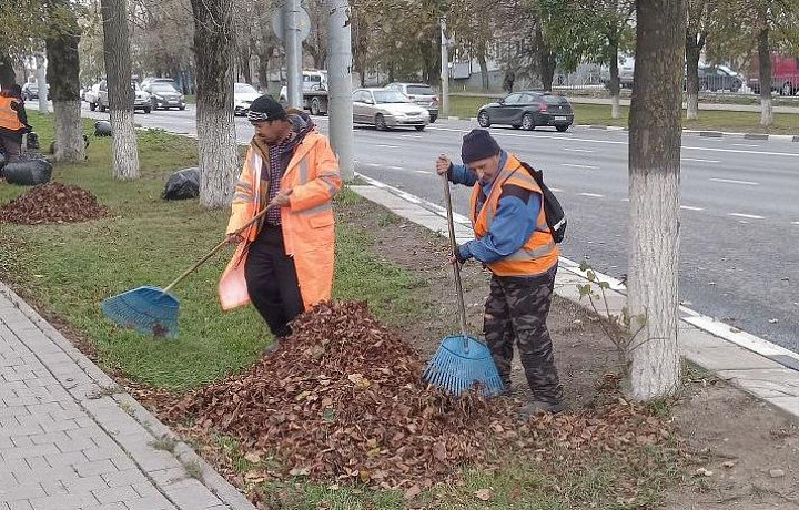 В Туле 13 октября продолжилась уборка и мойка городских улиц