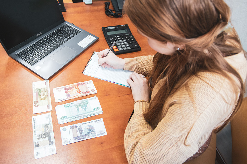 Котяков заявил, что в 2026 году МРОТ превысит 27 тысяч рублей | ТСН24