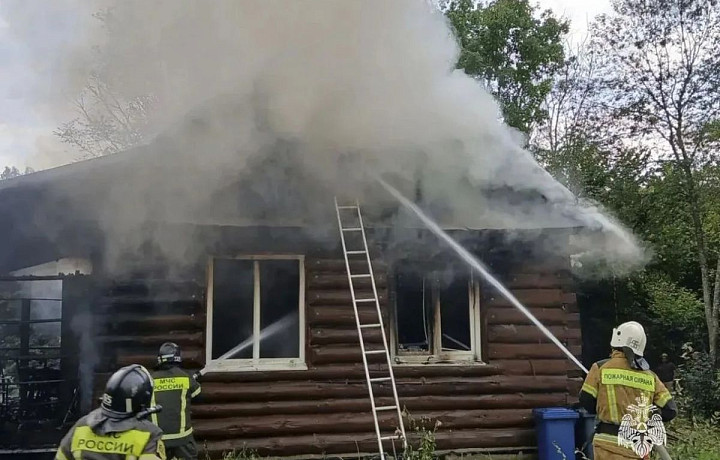 В Веневском районе Тульской области ликвидирован пожар в частном доме, пострадавших нет