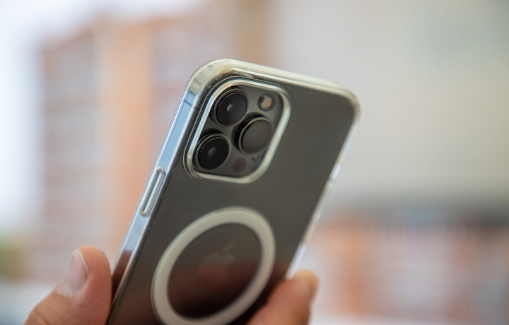 Мантуров: iPhone 14 будет поставляться в Россию по параллельному импорту