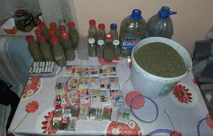 В Туле задержали пенсионера-охранника с партией марихуаны