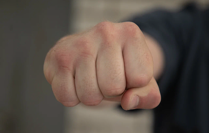 Щекинец заплатит штраф за избиение бывшей жены