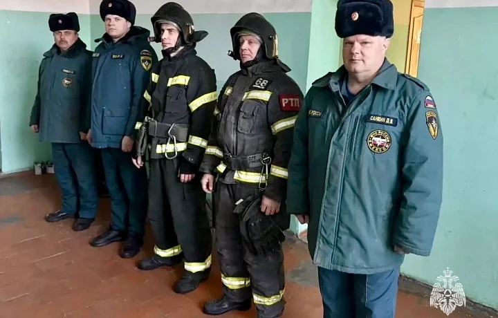 Житель Богородицка поблагодарил спасателей МЧС за помощь женщине-инвалиду