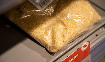 Специалисты Роспотребнадзора перечислили правила выбора и хранения риса