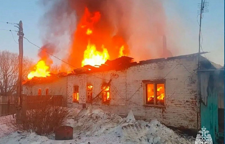 В Щекинском районе Тульской области во время пожара в частном доме погиб человек