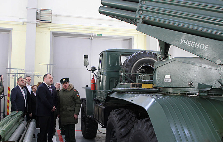 Депутаты тульской Облдумы встретились со студентами Военно-учебного центра ТулГУ