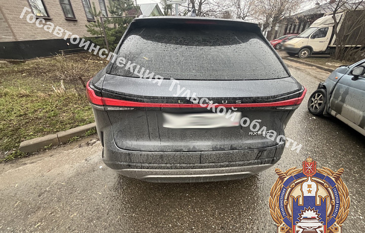 Две иномарки столкнулись на улице Макса Смирнова в Туле