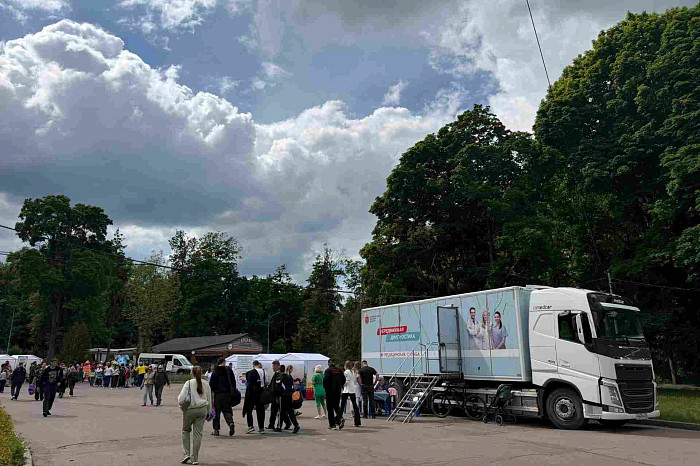 В Центральном парке в рамках детского фестиваля проходят бесплатные медосмотры
