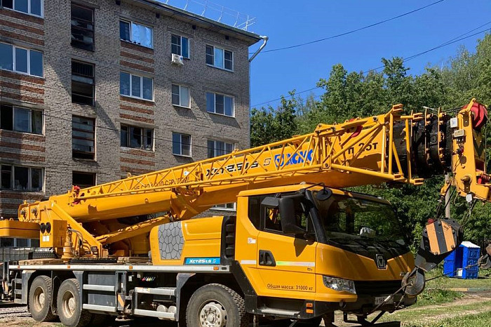 В Туле начали восстанавливать многоэтажку, в которую врезался БПЛА
