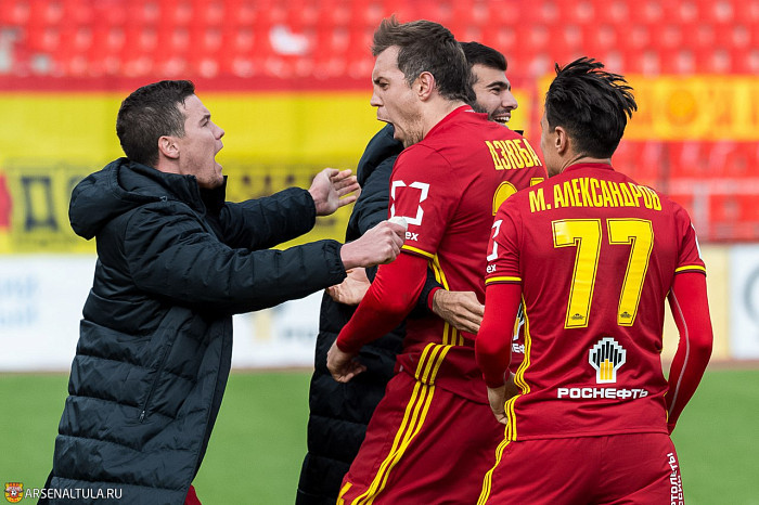 Дзюба стал лучшим бомбардиром в истории российского футбола: как он забивал за «Арсенал»