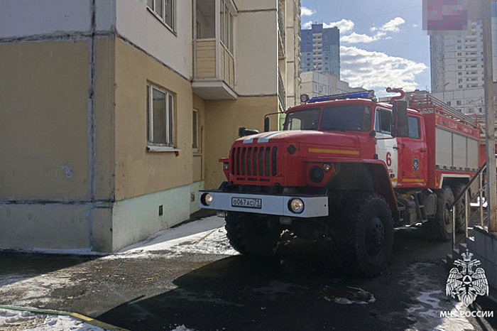 Непотушенный окурок стал причиной пожара в тульской многоэтажке
