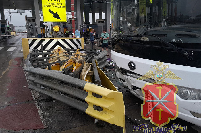 Авария с участием автобуса недалеко от Богородицка: причиной ДТП стал туман