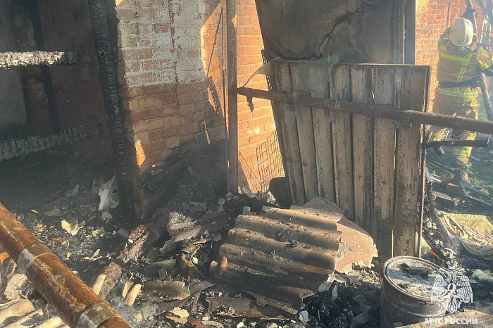 Мужчина погиб во время пожара в жилом доме в Щекинском районе Мужчина погиб во время пожара в жилом доме в Щекинском районе