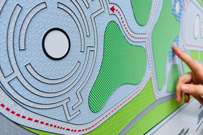 Морской стиль, классные локации, но вытоптанные газоны: тульские родители назвали плюсы и минусы игровых пространств обновленного Кировского сквера