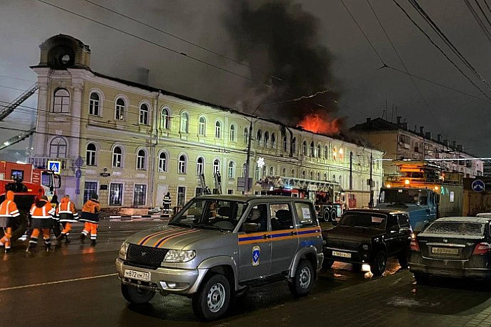 С момента пожара в военном госпитале в центре Тулы прошёл год: здание так и не восстановили