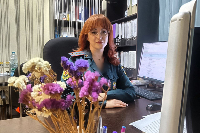 «Когда она вернулась, отец и двое детей уже были мертвы, женщина в момент потеряла всё»: поговорили с психологом МЧС – о работе, чужом горе и помощи молчанием «Когда она вернулась, отец и двое детей уже были мертвы, женщина в момент потеряла всё»: поговорили с психологом МЧС – о работе, чужом горе и помощи молчанием