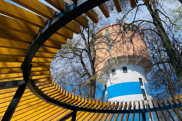 Морской стиль, классные локации, но вытоптанные газоны: тульские родители назвали плюсы и минусы игровых пространств обновленного Кировского сквера