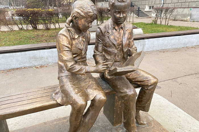От местных брендов до необычного стимпанка: какие арт-объекты украшают Тулу