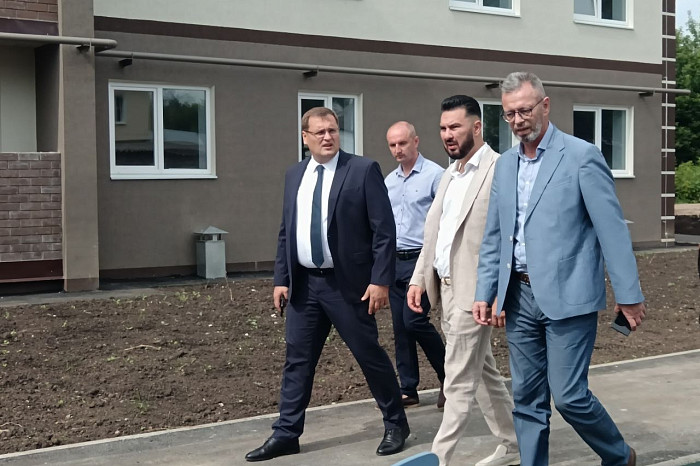 В Тульской области строят более 13 тысяч квадратных метров жилья для сирот и переселенцев