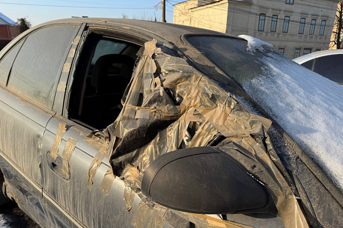 «Площадка» для автохлама: туляки жалуются на брошенные машины возле РИО – кто их должен убирать?