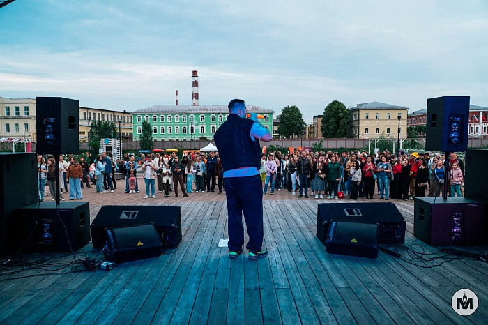Подрядчик едва не сорвал День молодежи в Туле: не привез звезду, не собрал сцену и сам пошел в суд