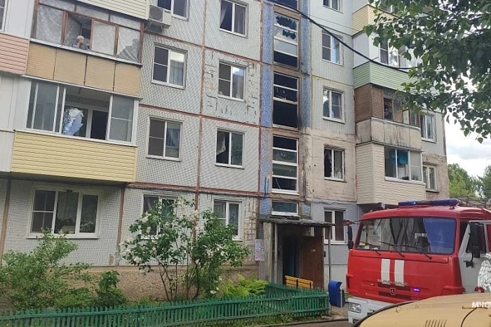 В Туле пожарные спасли 8 человек из горящей пятиэтажки на Гарнизонном проезде