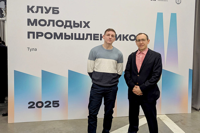 Работников КМЗ наградили медалями «Трудовая доблесть» Работников КМЗ наградили медалями «Трудовая доблесть»