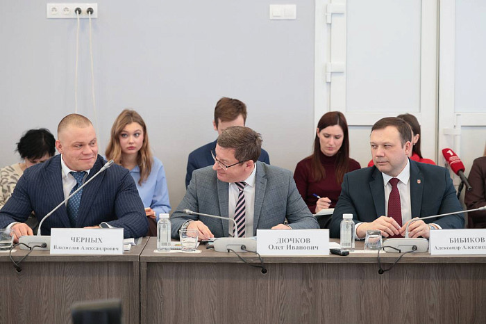 Дмитрий Миляев поручил главам администраций держать на контроле благоустройство общественных пространств Дмитрий Миляев поручил главам администраций держать на контроле благоустройство общественных пространств