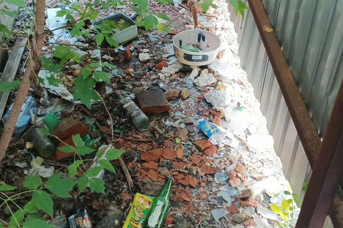 Руины на продажу: «кирпичной свалке» и пристанищу бомжей на улице Бундурина хотят дать вторую жизнь