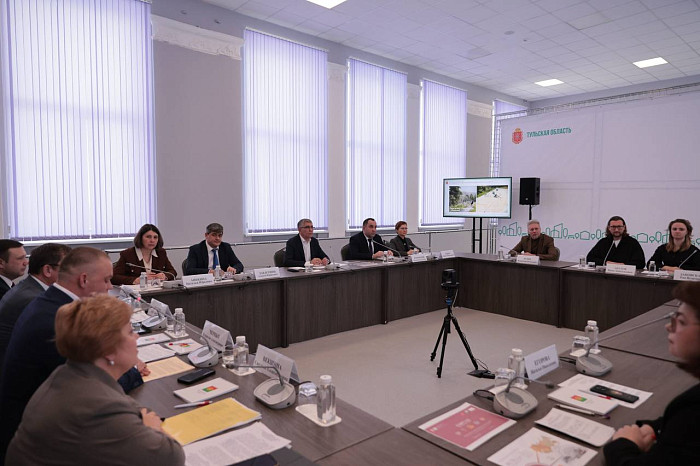 Дмитрий Миляев поручил главам администраций держать на контроле благоустройство общественных пространств Дмитрий Миляев поручил главам администраций держать на контроле благоустройство общественных пространств