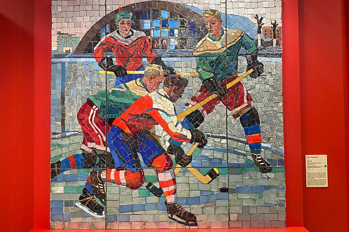 Образы, преисполненные невесомостью: в тульском Фонде искусств открылась выставка работ Александра Дейнеки