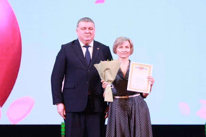 Алексей Эрк и Илья Беспалов поздравили тулячек с 8 Марта