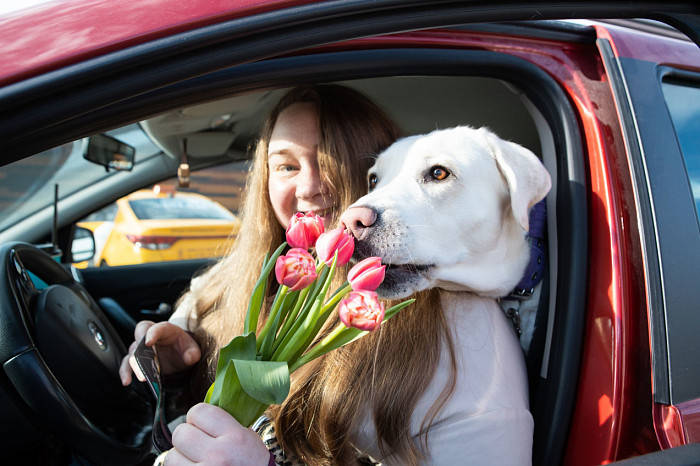 В Международный женский день на дорогах Тулы была отмечена высокая концентрация улыбок автоледи