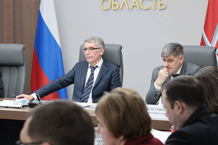 Дмитрий Миляев провел рабочую встречу с главами администраций Тепло-Огаревского, Веневского и Каменского районов Дмитрий Миляев провел рабочую встречу с главами администраций Тепло-Огаревского, Веневского и Каменского районов