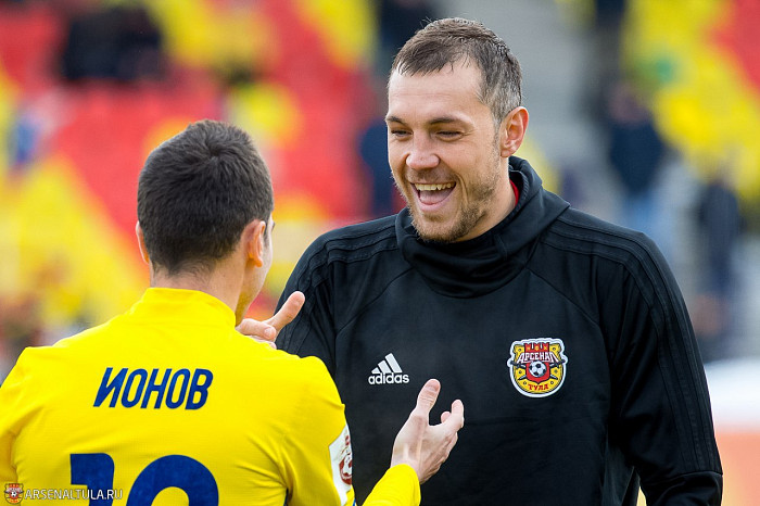 Дзюба стал лучшим бомбардиром в истории российского футбола: как он забивал за «Арсенал»