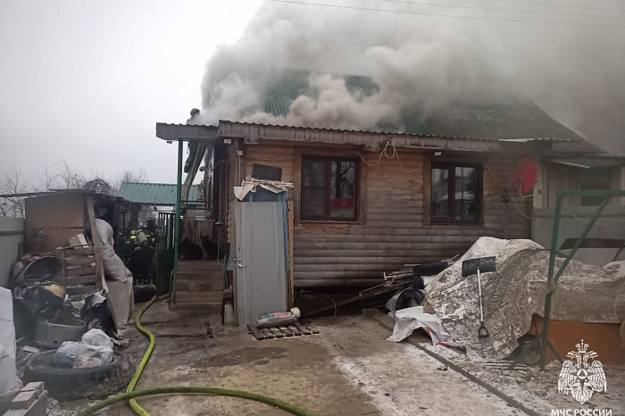 На пожаре в тульском селе Маслово спасены 12 человек На пожаре в тульском селе Маслово спасены 12 человек