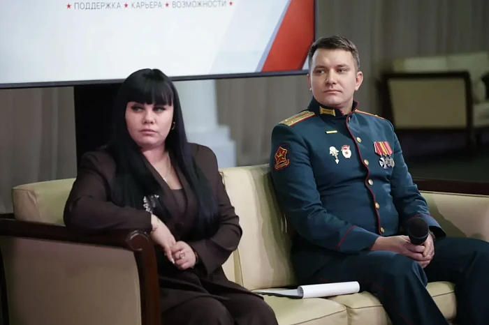 «Тульская область — территория семейного счастья»: губернатор встретился с участниками программы «Герой 71» и их семьями «Тульская область — территория семейного счастья»: губернатор встретился с участниками программы «Герой 71» и их семьями
