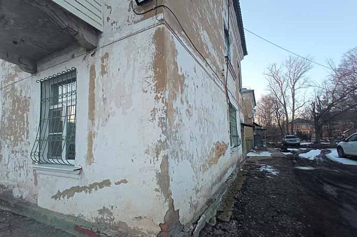 «Мы хотим жить в красивом доме!»: школьник из Болохово показал Путину свой аварийный дом, который не ремонтировали много лет «Мы хотим жить в красивом доме!»: школьник из Болохово показал Путину свой аварийный дом, который не ремонтировали много лет