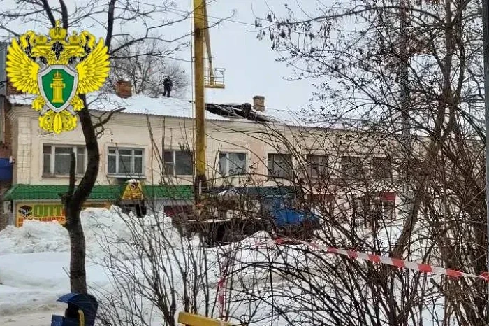 УК совсем не чистят крыши? В Тульской области уже пять ЧП за полторы недели