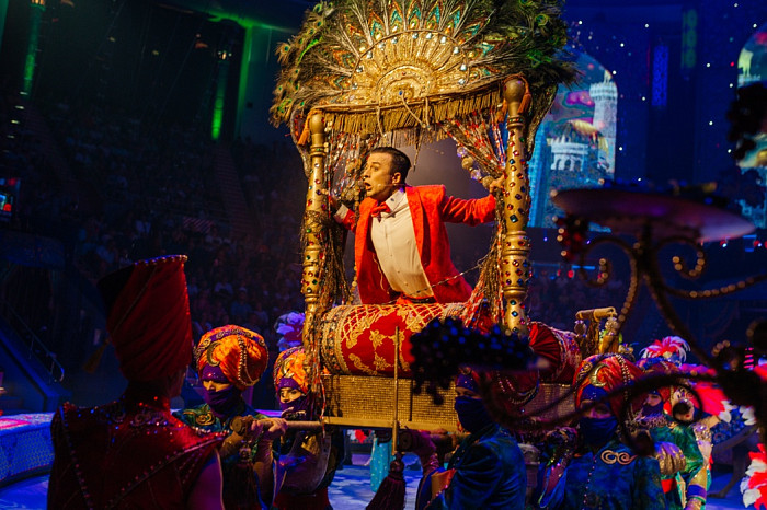 «Видеть, как зрители стоя аплодируют артистам – главная награда»: в Туле прошла премьера шоу «Песчаная сказка» «Видеть, как зрители стоя аплодируют артистам – главная награда»: в Туле прошла премьера шоу «Песчаная сказка»