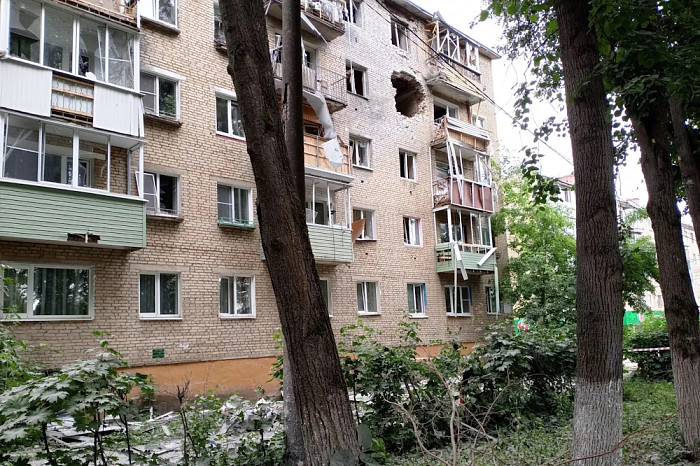 Опубликованы фото из дома в Щёкине, куда влетел беспилотник Опубликованы фото из дома в Щёкине, куда влетел беспилотник