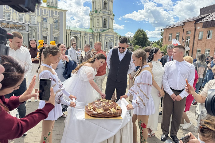  После заветного «Да!» и обмена кольцами: пошаговая инструкция для молодожёнов по замене документов