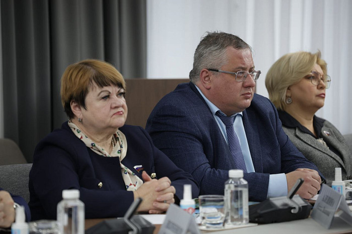 Дмитрий Миляев провел встречи с главами администраций Кимовского, Заокского и Плавского районов Дмитрий Миляев провел встречи с главами администраций Кимовского, Заокского и Плавского районов