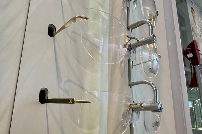 Оверсайз, тренд на здоровье, контактные линзы и уход за очками – большой гайд от эксперта в области оптики